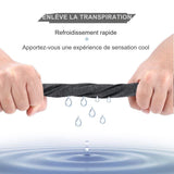 Bandana absorbant la transpiration, illustré avec des gouttes d'eau pour montrer son efficacité