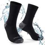 Chaussettes de randonnée noires avec éclaboussures d'eau