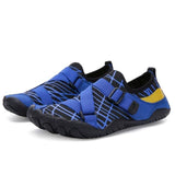 Chaussure aquatique vue de côté, design moderne et semelle résistante