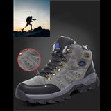 Chaussures de randonnée grises, vue détaillée, idéales pour la marche en montagne