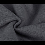 Gros plan sur la doublure polaire du pantalon, offrant chaleur et confort optimal en hiver