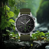 Montre connectée étanche avec fonction de suivi des activités en extérieur et bracelet en silicone verte