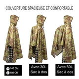 Poncho camouflage offrant une couverture spacieuse et confortable avec sac à dos