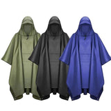 Poncho de pluie disponible en trois couleurs  kaki, noir et bleu
