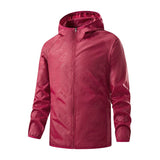 Veste imperméable de randonnée rouge, avec capuche, coupe-vent et protection solaire