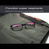 Tissu super respirant en gros plan, lunettes posée, fonction respirantes sur le pantalon