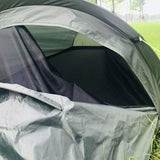 Vue intérieure de la tente de camping noire, montrant l'espace pour une personne