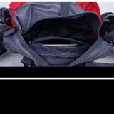 Vue intérieure du sac de taille de randonnée rouge avec compartiments zippés