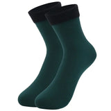 Chaussettes d'hiver en coton vert foncé pour femme, parfaites pour la neige